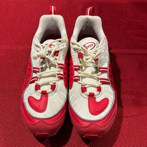 Nike Air Max Red and White Size 9.5